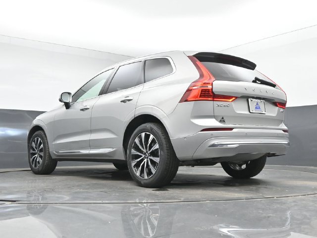 Used 2023 Volvo XC60 B5 Plus w/ Climate Package AWD/4WD image 41