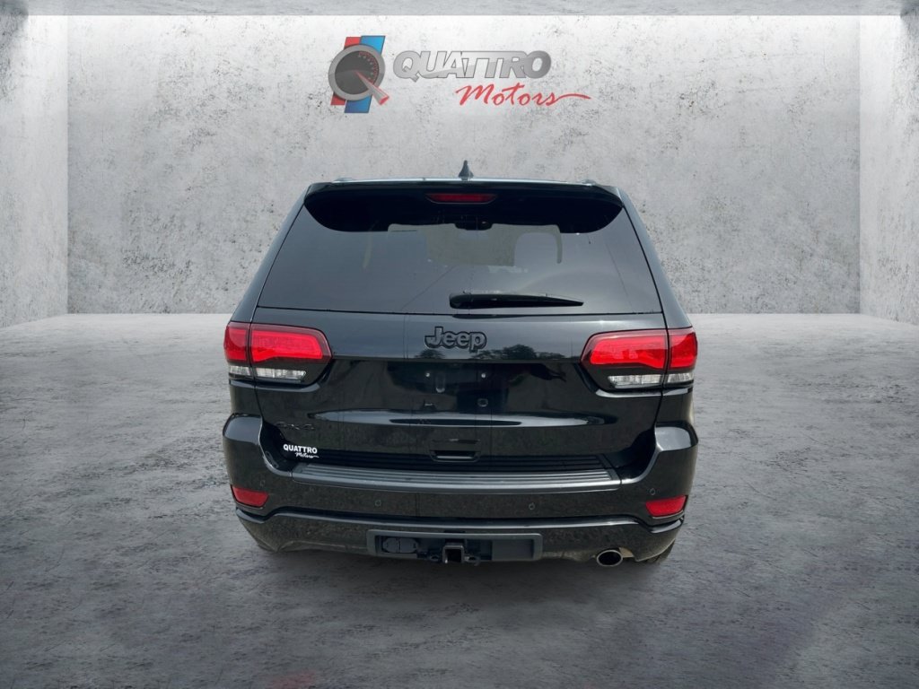 Used 2021 Jeep Grand Cherokee Laredo X AWD/4WD image 4