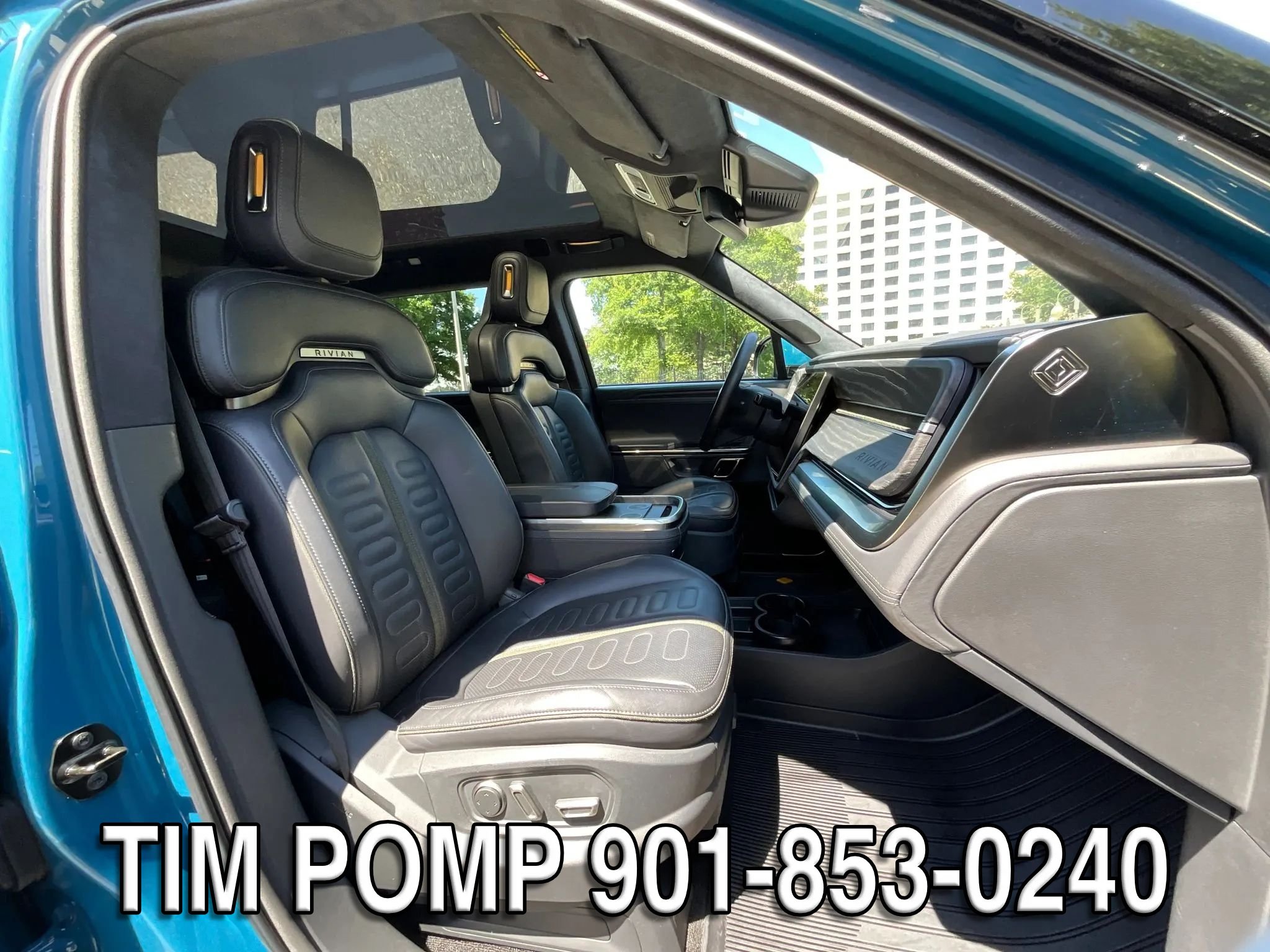 Used 2023 Rivian R1S Adventure AWD/4WD image 22