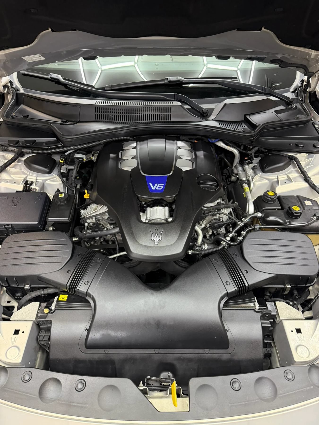 Used 2014 Maserati Ghibli S Q4 AWD/4WD image 38