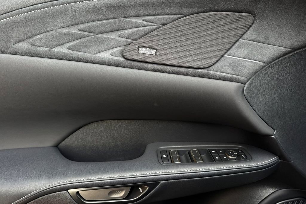 Used 2025 Lexus RX 450h AWD w/ Convenience Package image 11