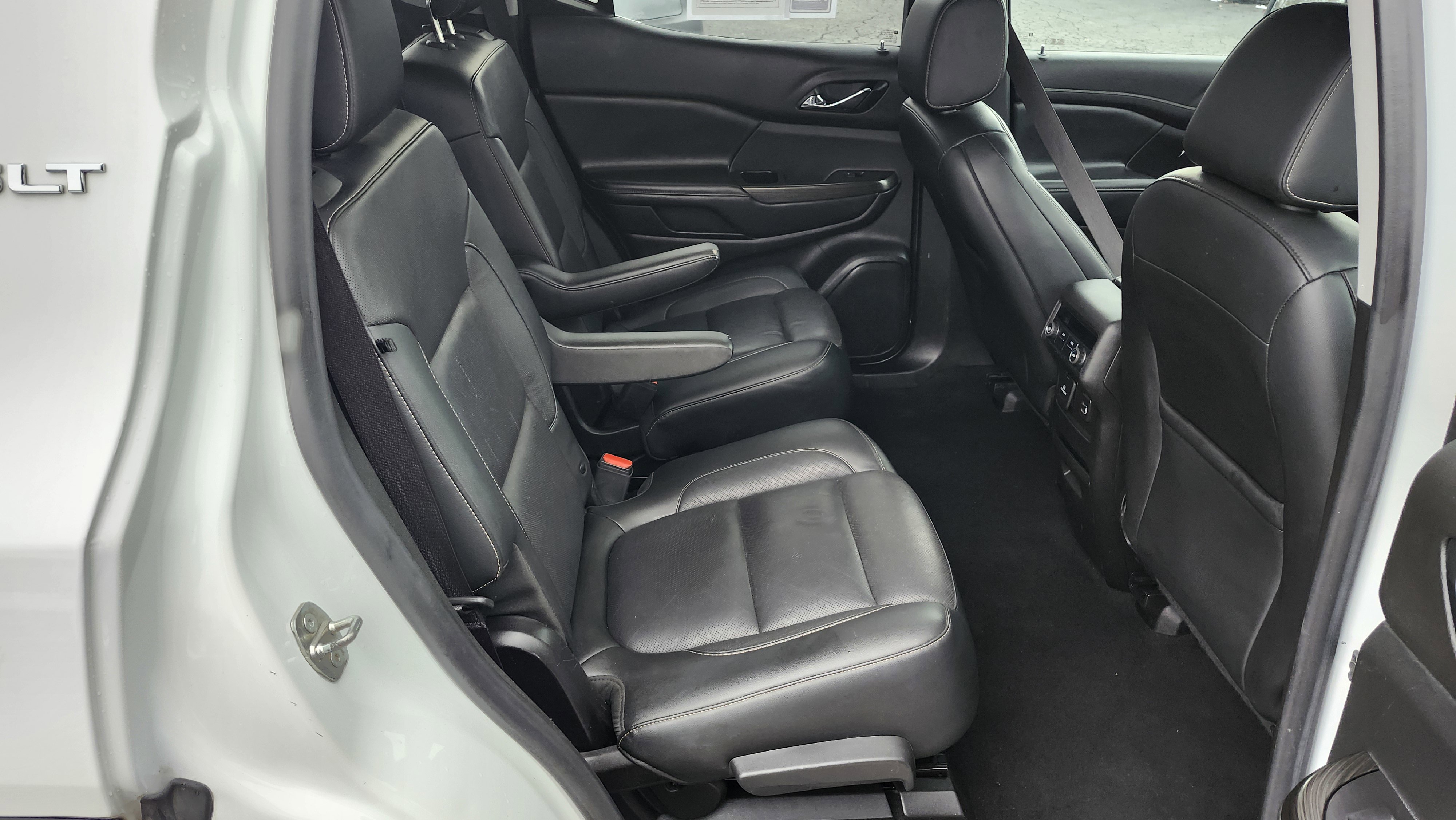 Used 2019 GMC Acadia SLT image 20