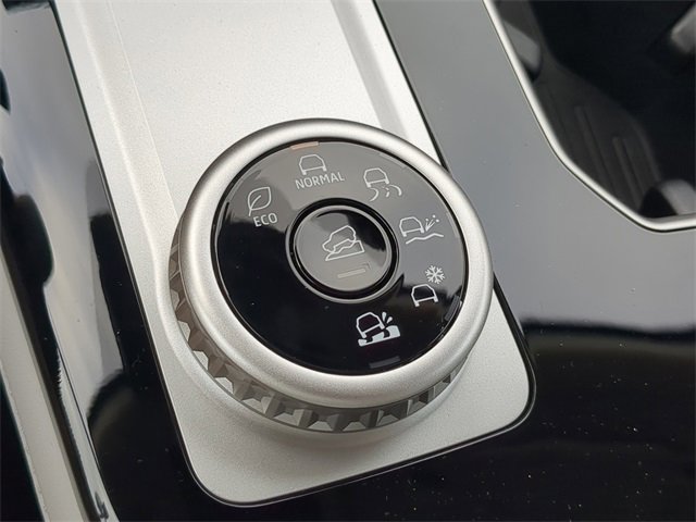 New 2025 Mitsubishi Outlander AWD image 30