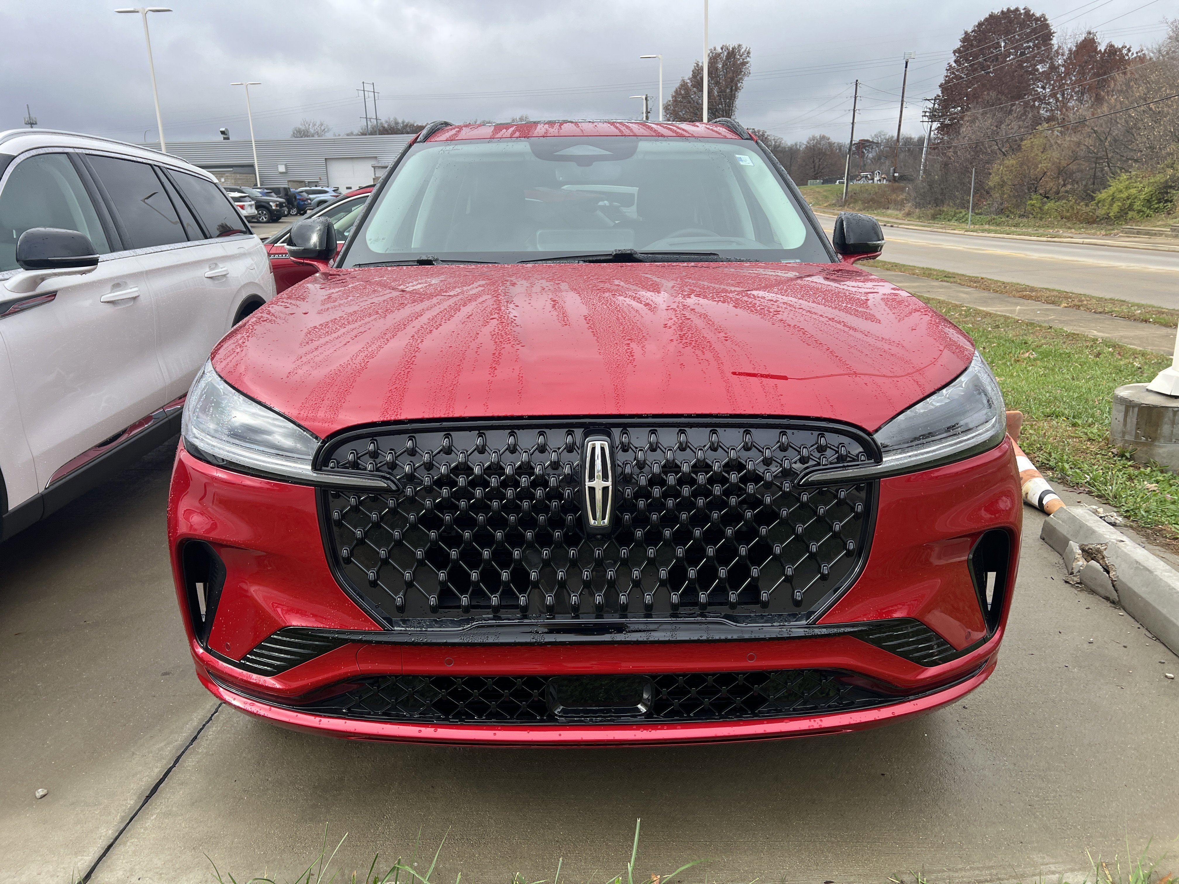 New 2026 Lincoln Aviator AWD image 2