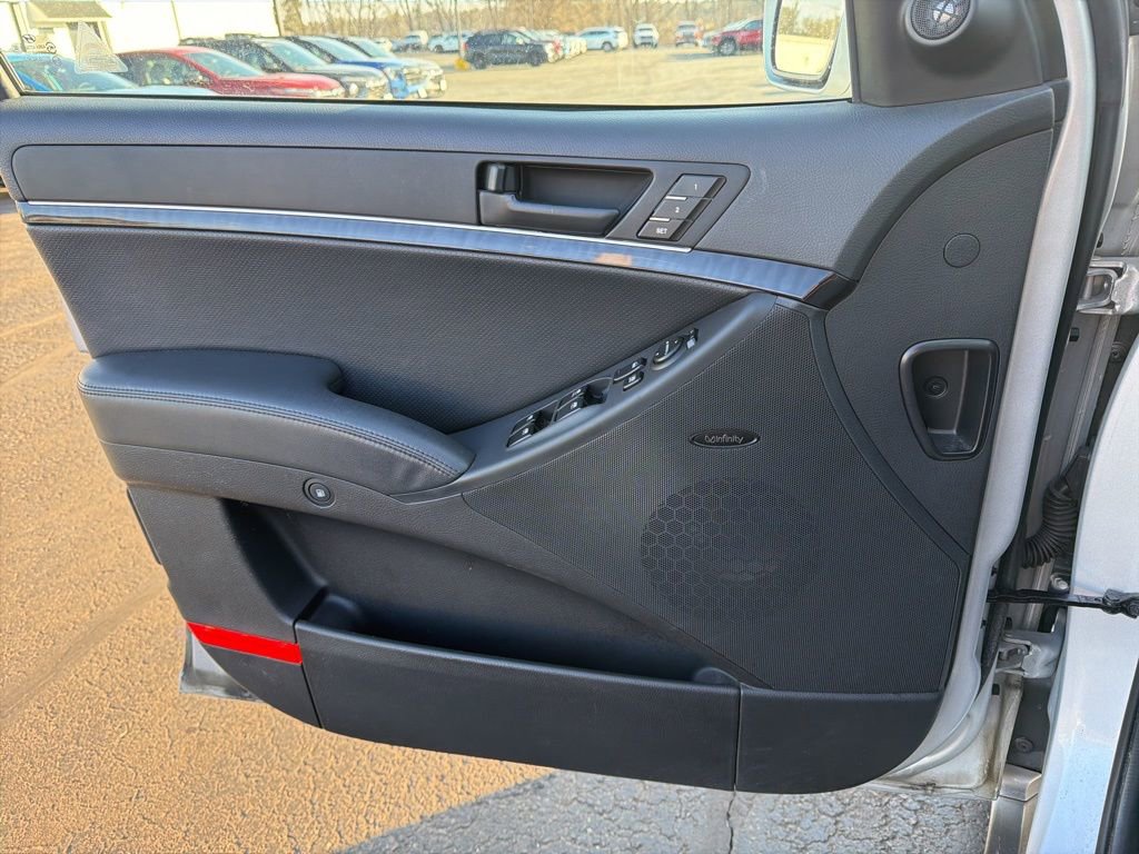 Used 2012 Hyundai Veracruz Limited w/ Entertainment Pkg image 12