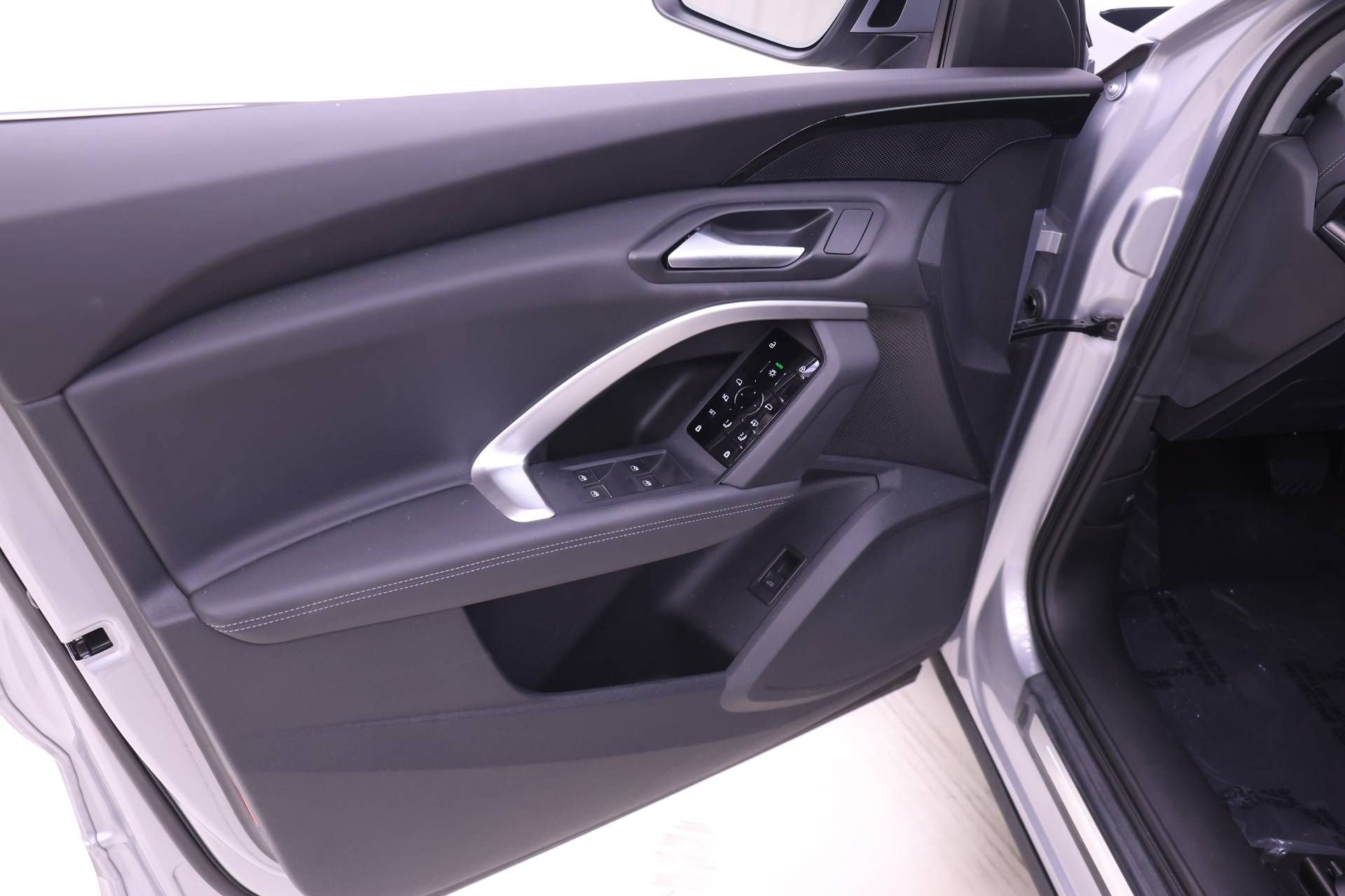 Certified 2025 Audi Q5 Premium AWD/4WD image 12