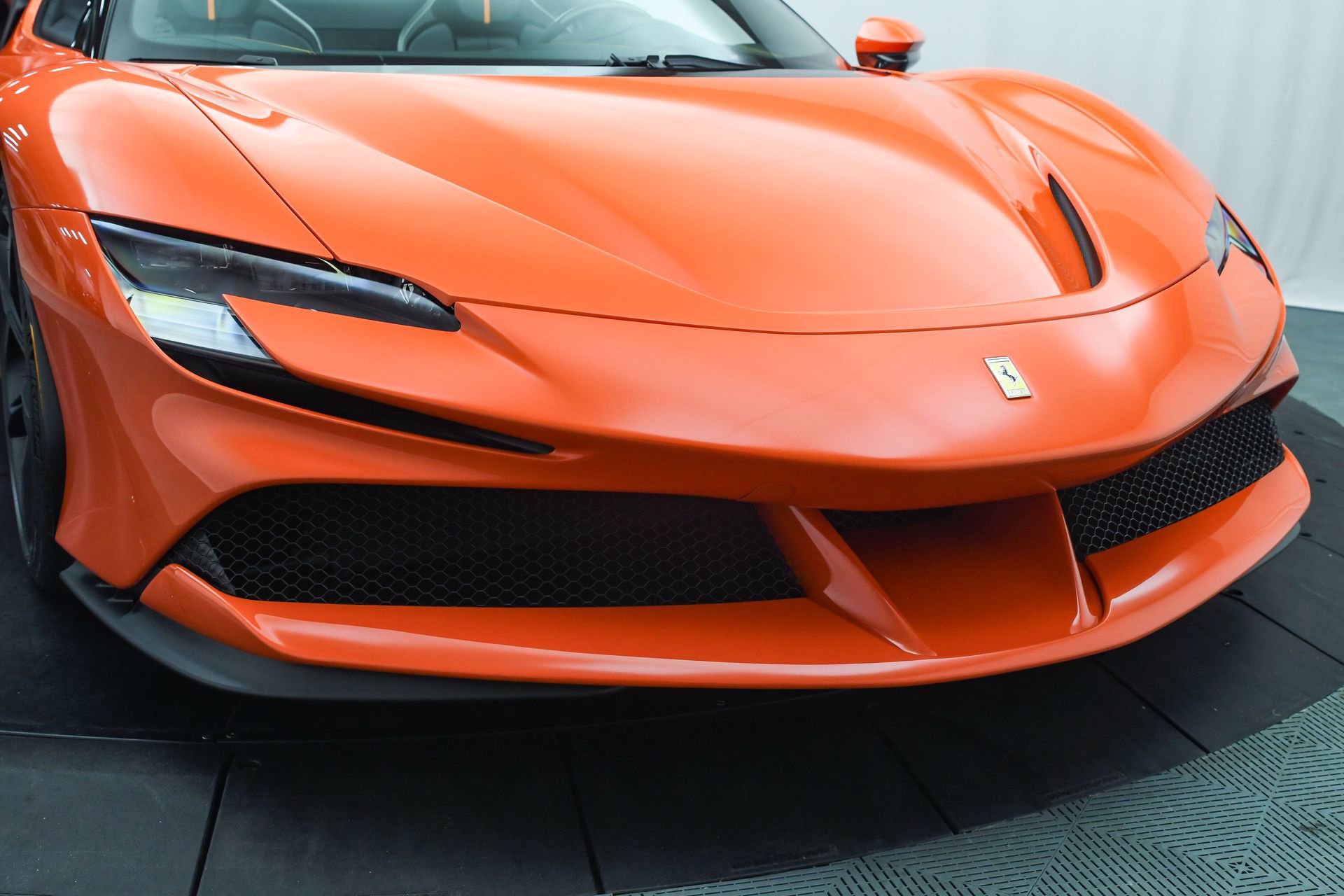 Used 2025 Ferrari SF90 Spider image 25