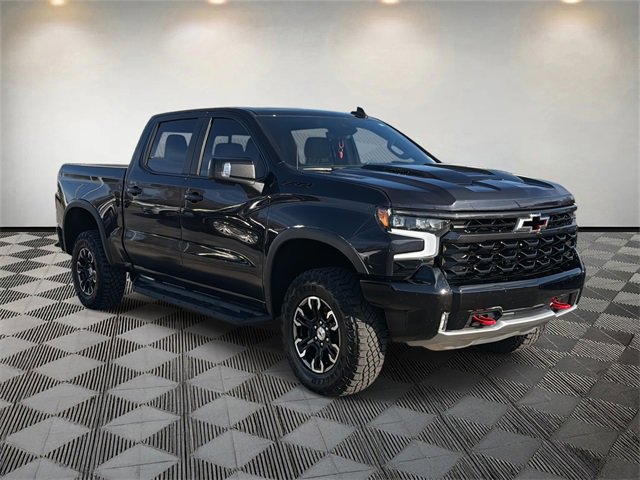 Used 2024 Chevrolet Silverado 1500 ZR2 w/ Technology Package image 3