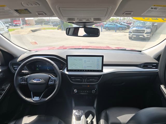 Used 2023 Ford Escape Platinum w/ Class II Trailer Tow Package AWD/4WD image 16