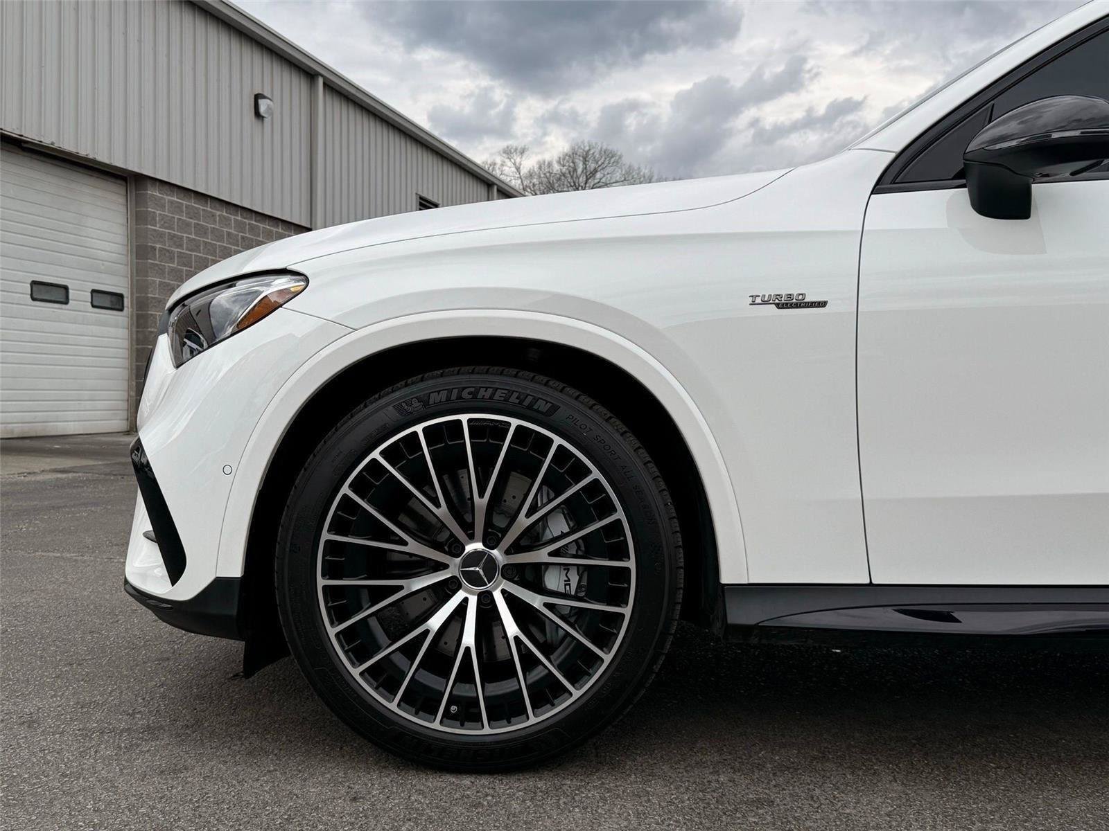 Used 2026 Mercedes-Benz GLC 43 AMG 4MATIC image 15