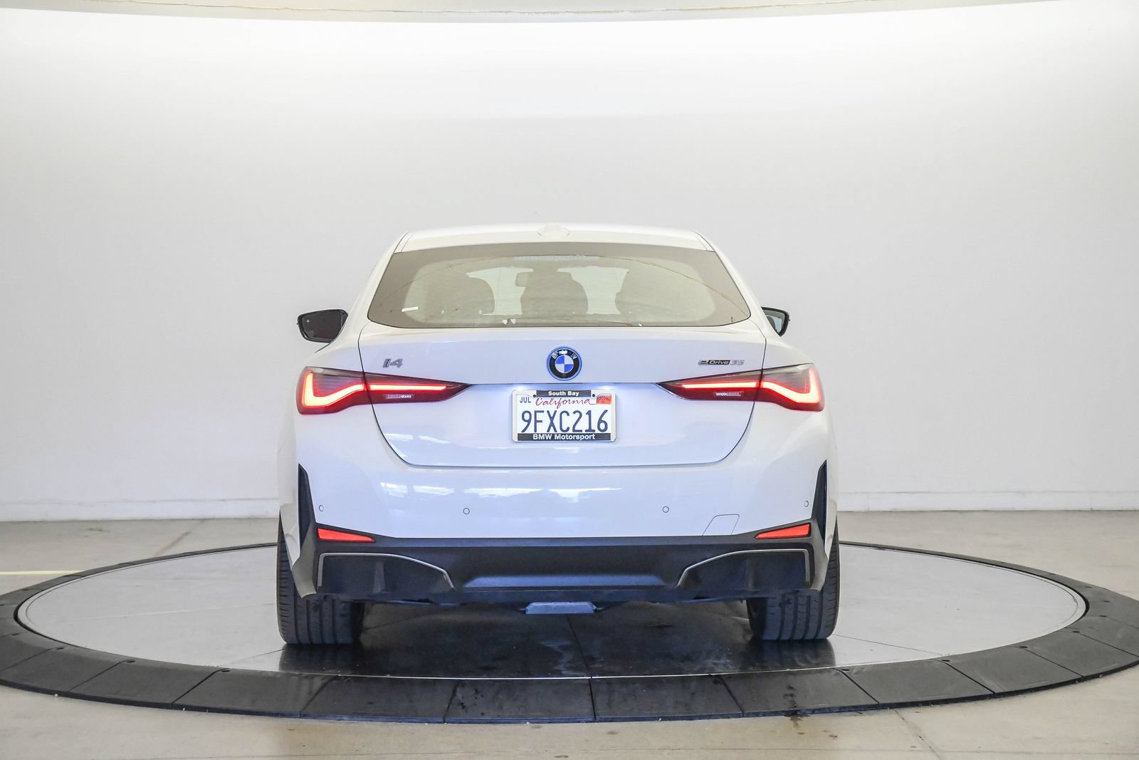 Certified 2023 BMW i4 eDrive35 RWD image 3