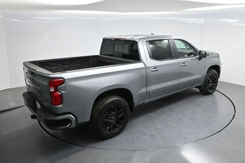 Used 2026 Chevrolet Silverado 1500 RST AWD/4WD image 11