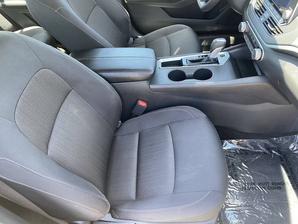Used 2025 Nissan Altima 2.5 S FWD image 16
