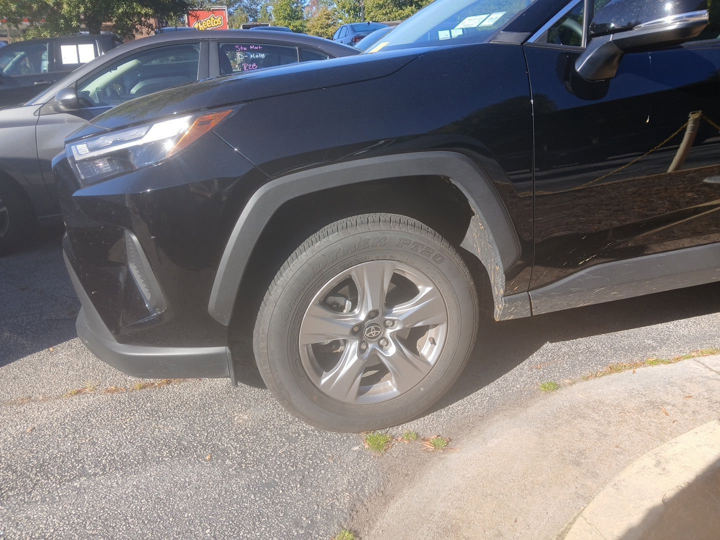 Used 2025 Toyota RAV4 XLE image 3