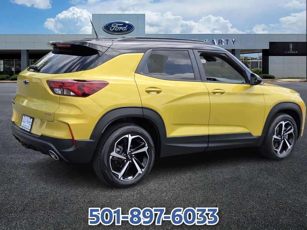 Used 2023 Chevrolet TrailBlazer RS w/ Sun and Liftgate Package FWD image 5