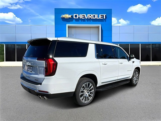 Used 2025 GMC Yukon XL Denali image 3