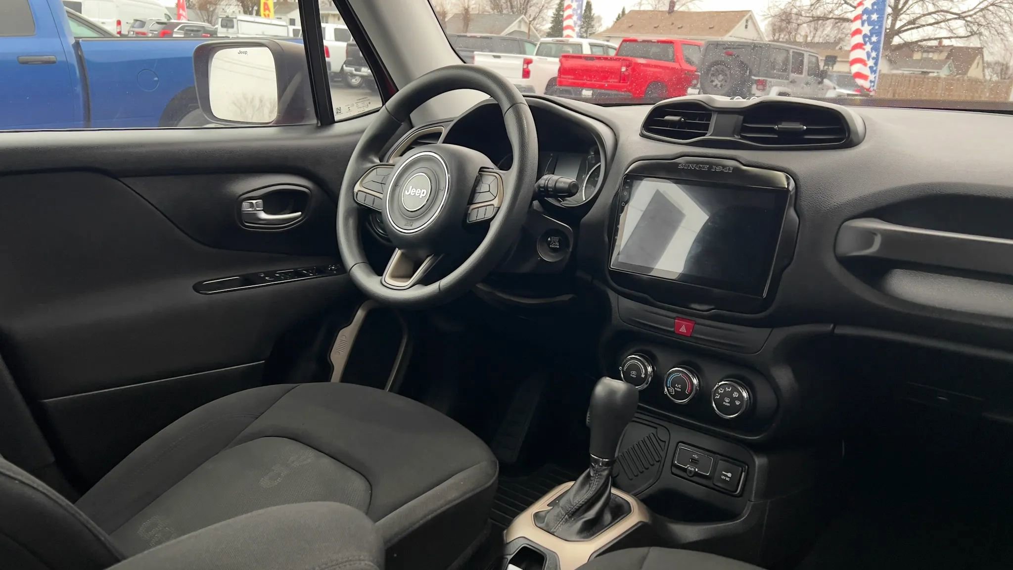 Used 2017 Jeep Renegade Sport w/ Power & Air Group FWD image 21