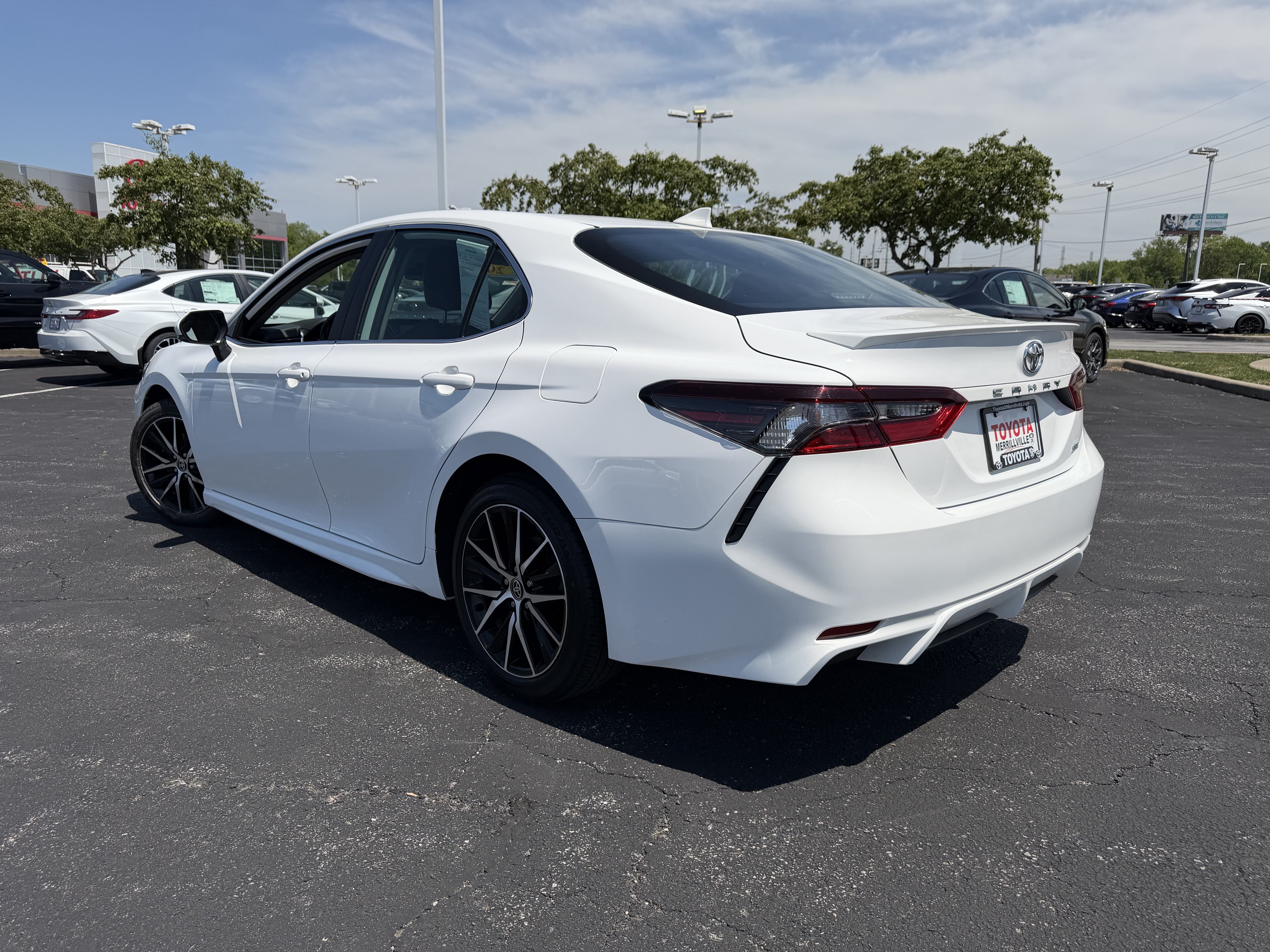 Certified 2023 Toyota Camry SE FWD image 9