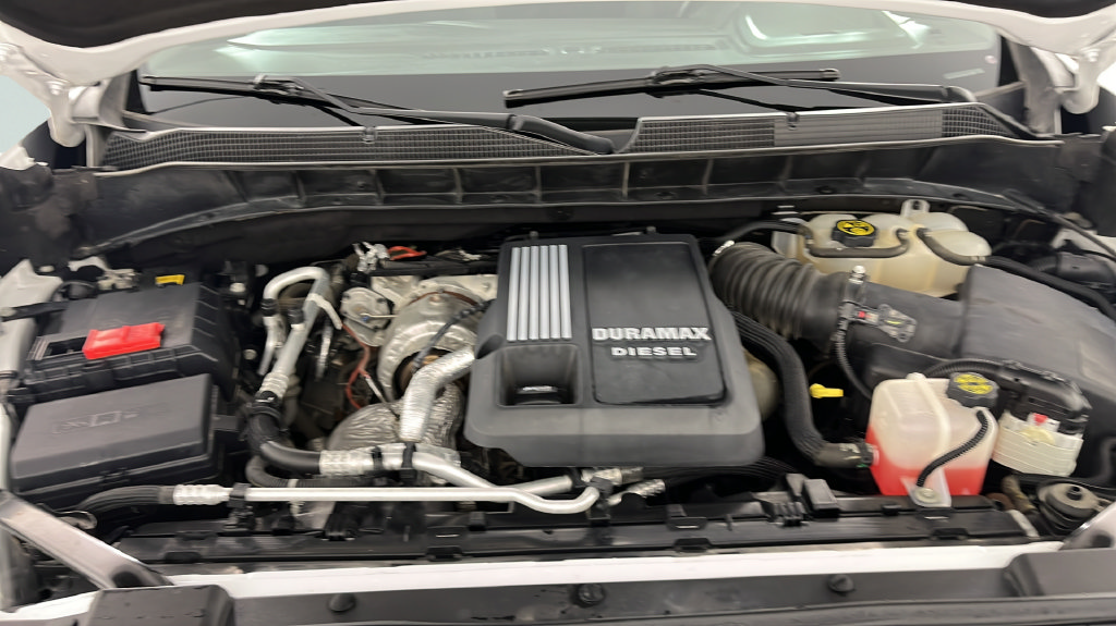 Used 2023 Chevrolet Silverado 1500 RST AWD/4WD image 40