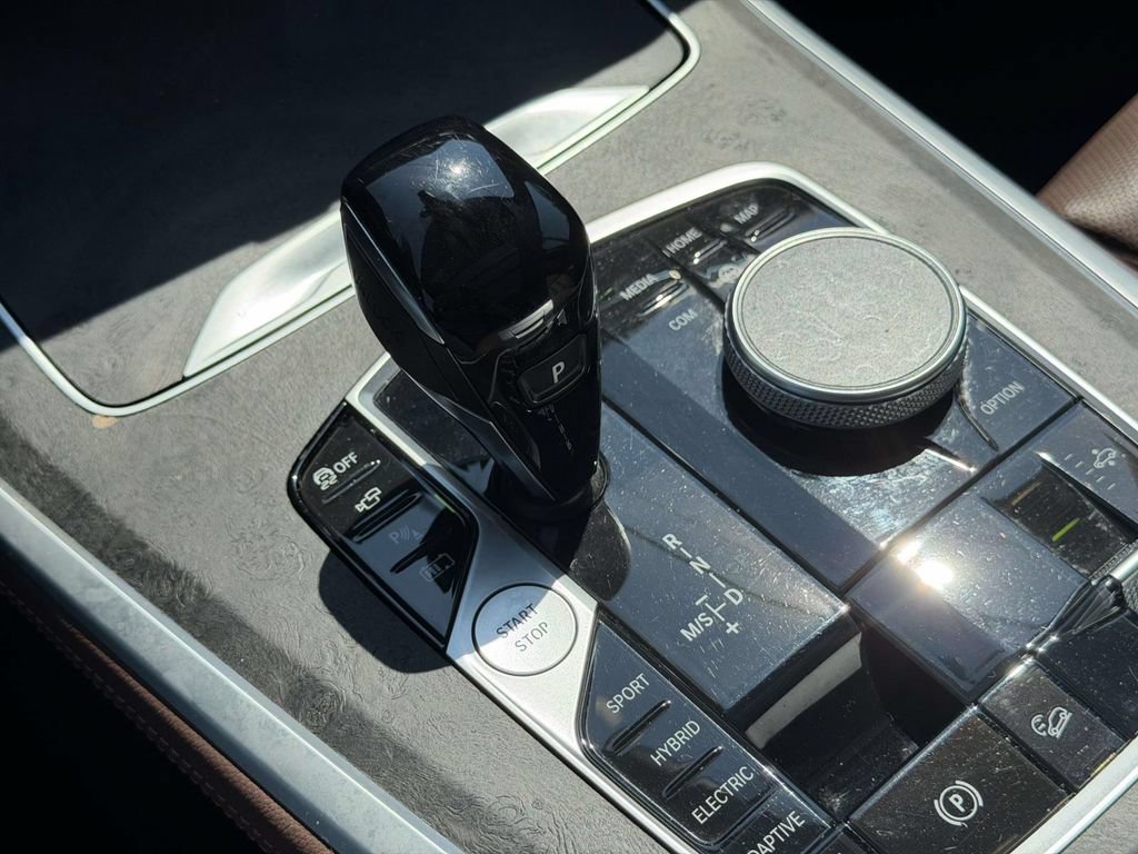 Used 2022 BMW X5 xDrive45e w/ Luxury Seating Package AWD/4WD image 6