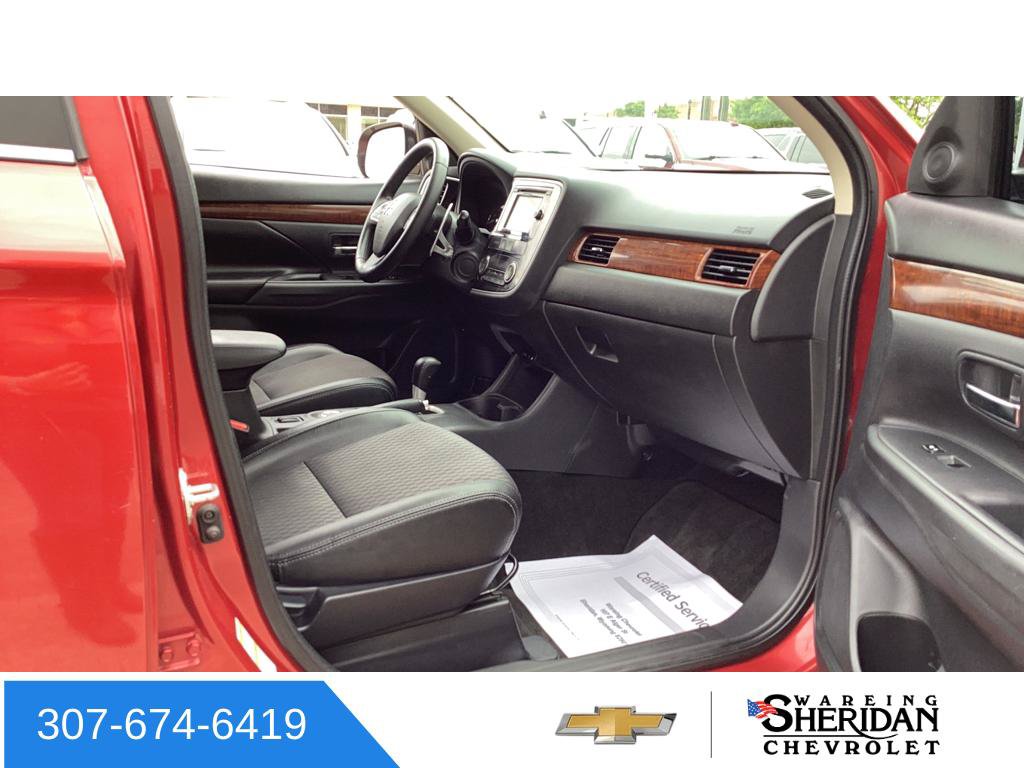 Used 2015 Mitsubishi Outlander GT AWD/4WD image 23