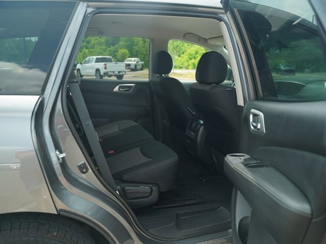 Used 2020 Nissan Pathfinder S AWD/4WD image 21
