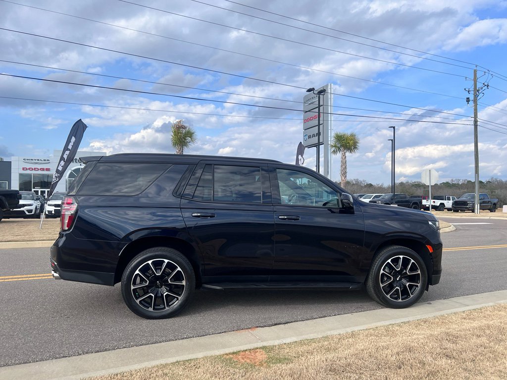 Used 2022 Chevrolet Tahoe RST w/ Sport Performance Package image 3