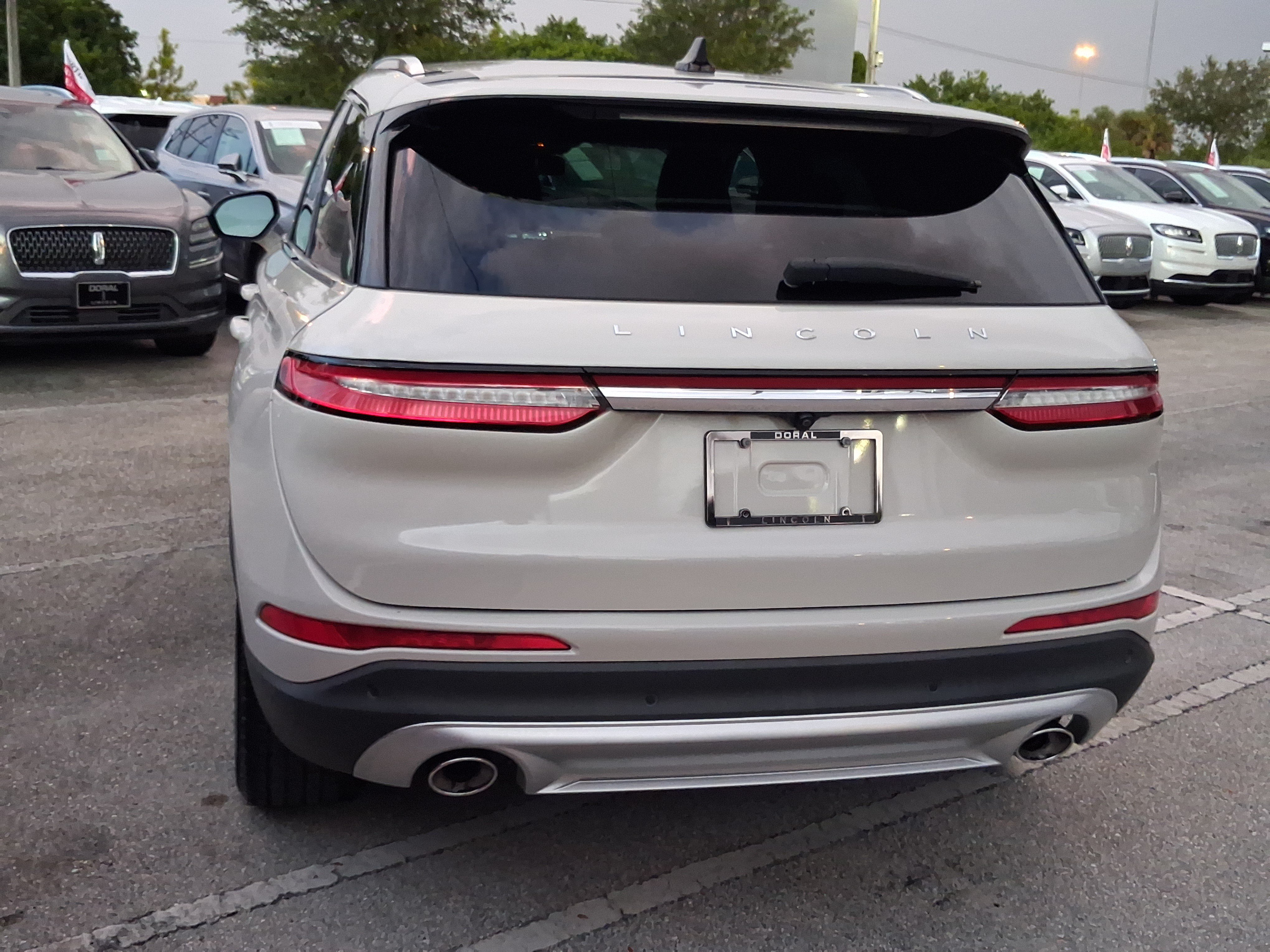 Used 2022 Lincoln Corsair FWD image 4