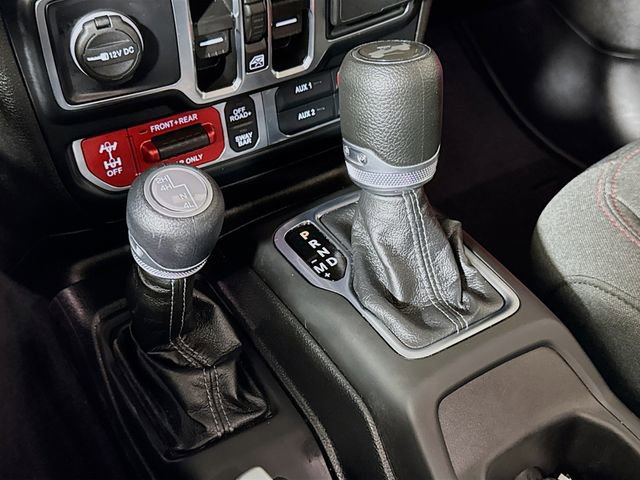 Used 2025 Jeep Wrangler Unlimited Rubicon AWD/4WD image 14