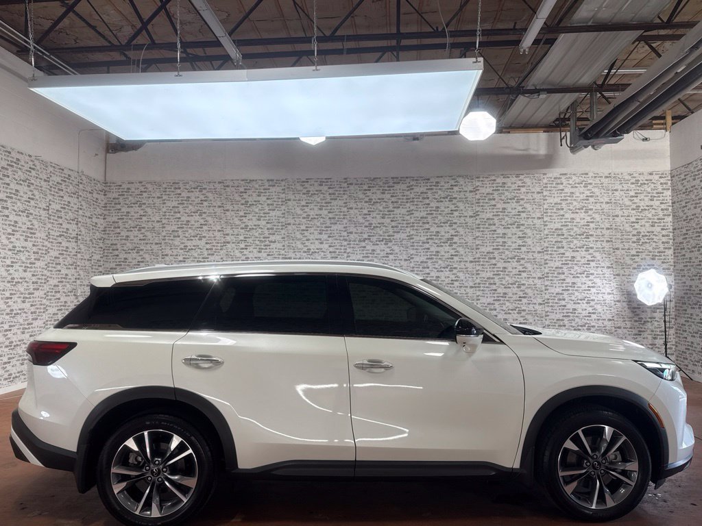 Used 2023 INFINITI QX60 Luxe w/ Vision Package AWD/4WD image 8