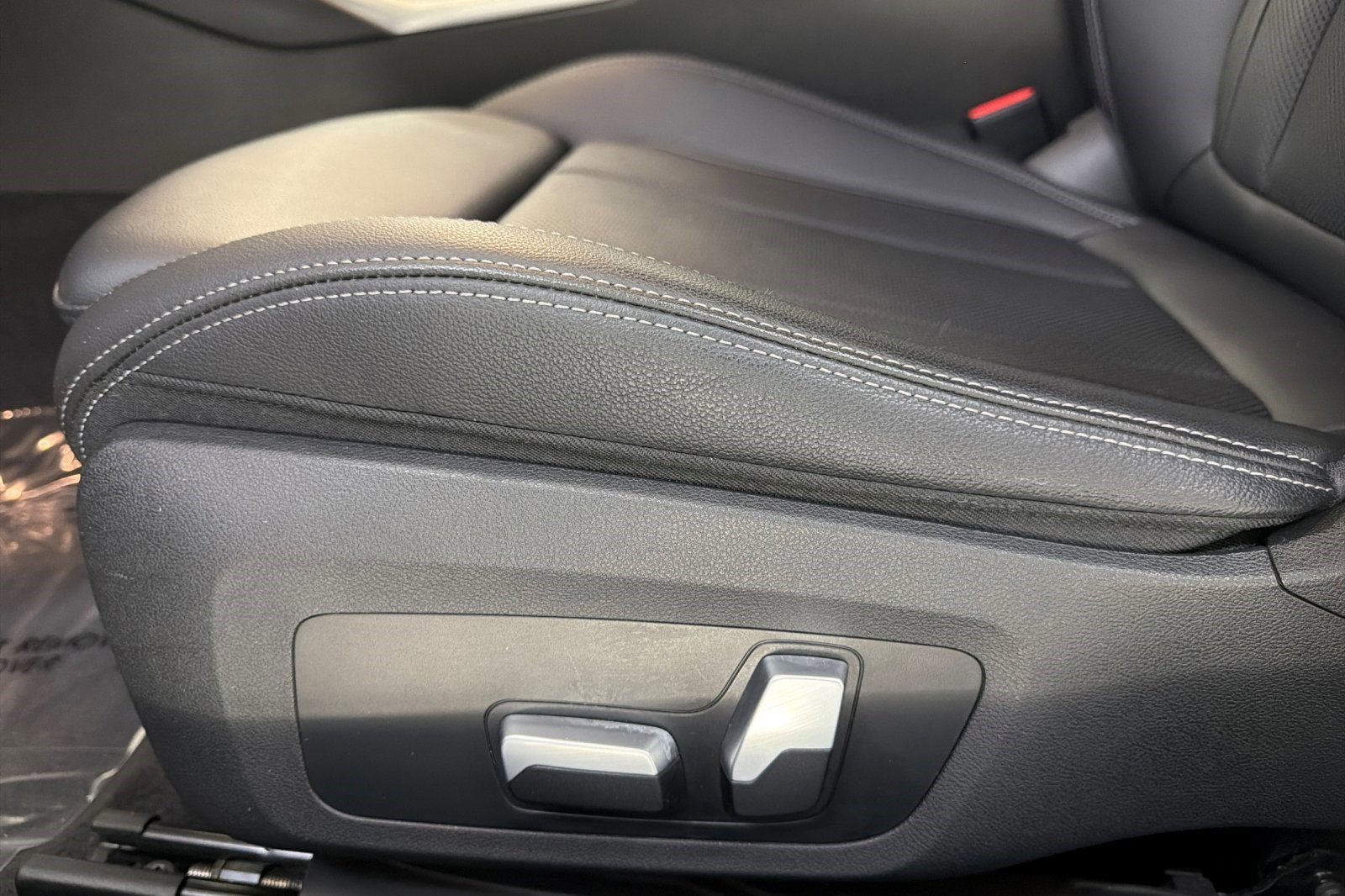 Used 2022 BMW 230i Coupe w/ M Sport Package image 13