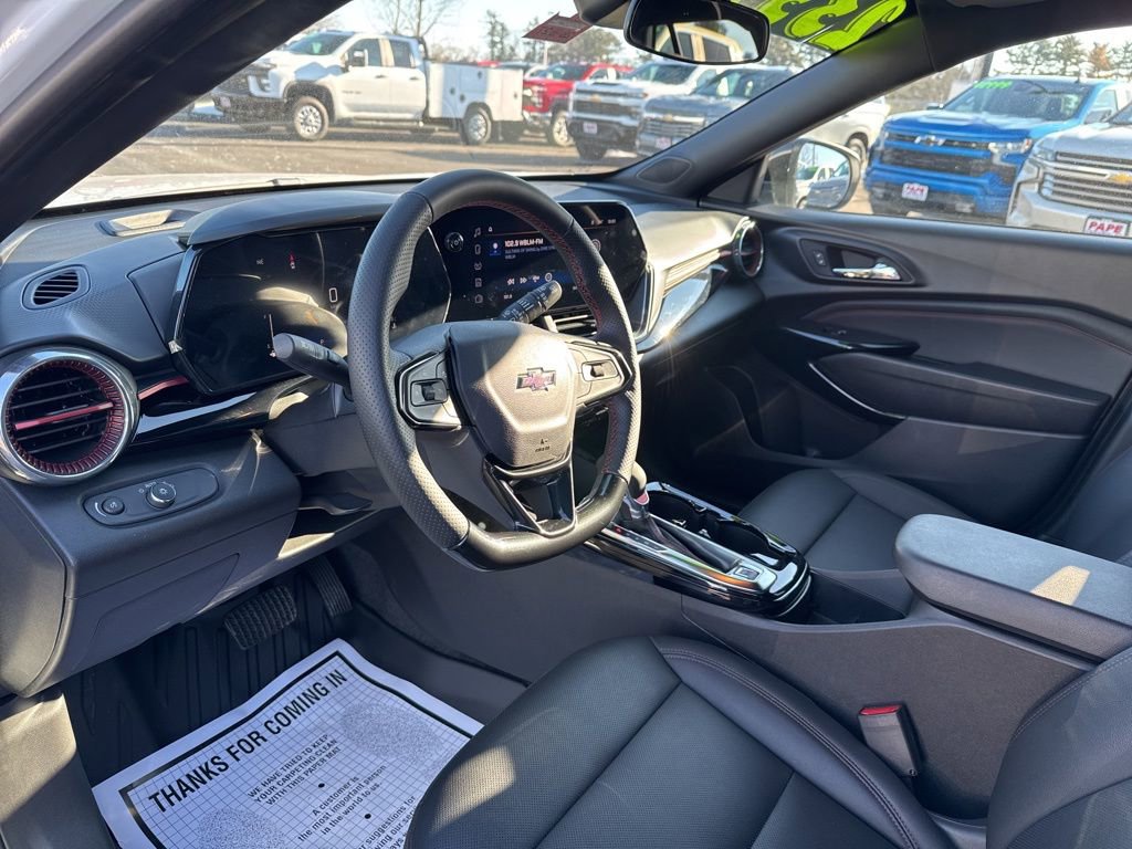 Used 2025 Chevrolet Trax RS w/ Driver Confidence Package image 20