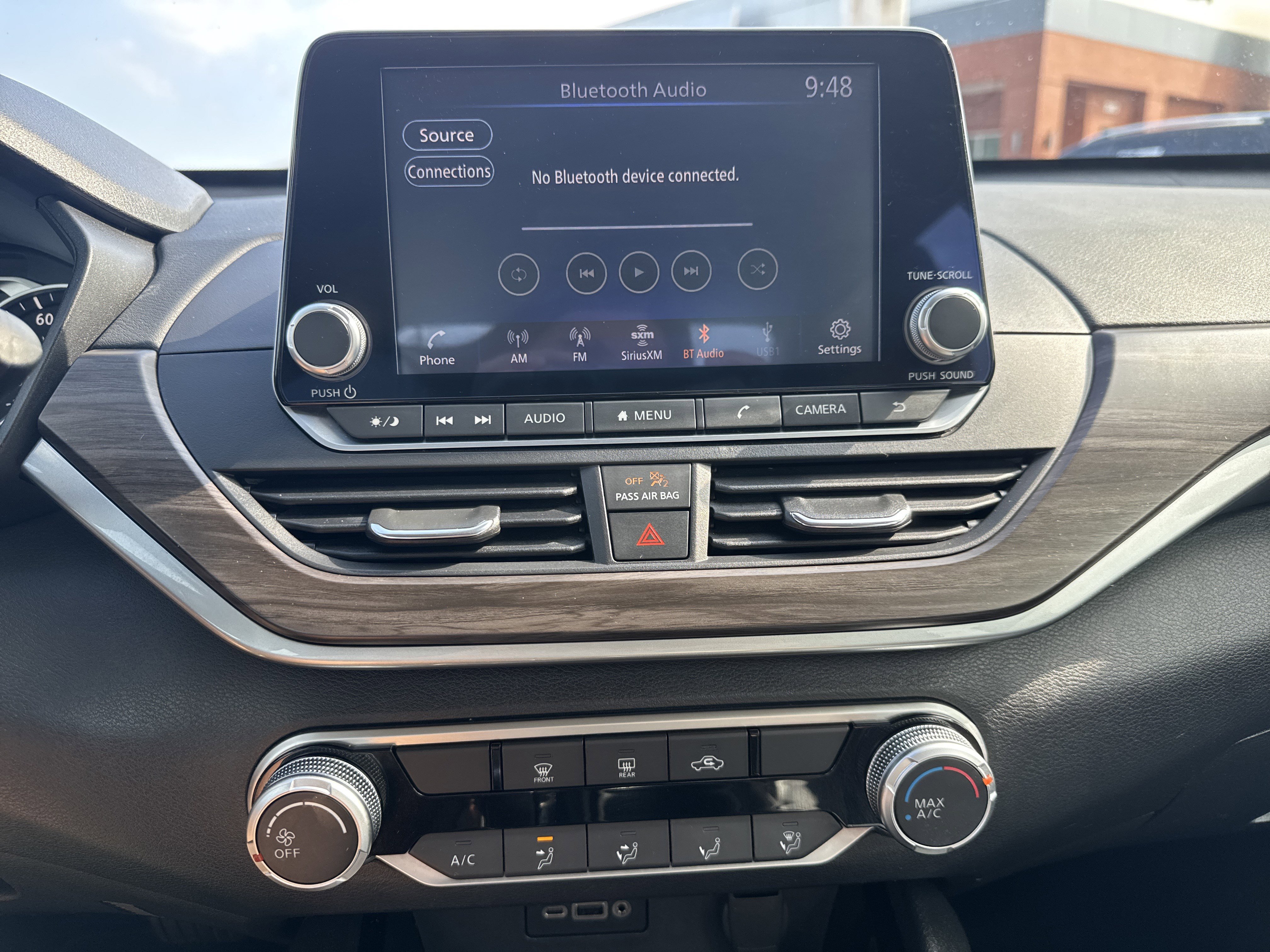 Used 2024 Nissan Altima 2.5 SV image 19