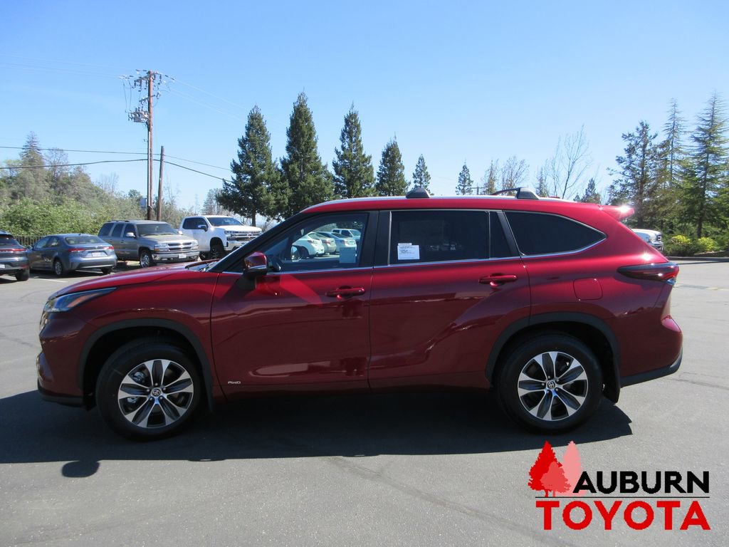 New 2026 Toyota Highlander XLE image 7
