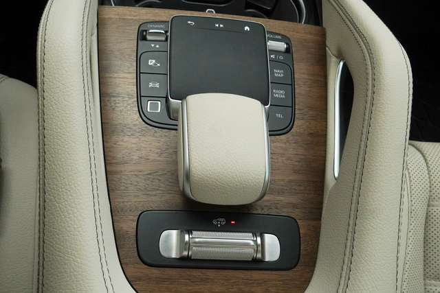 Used 2025 Mercedes-Benz GLS 580 4MATIC image 20