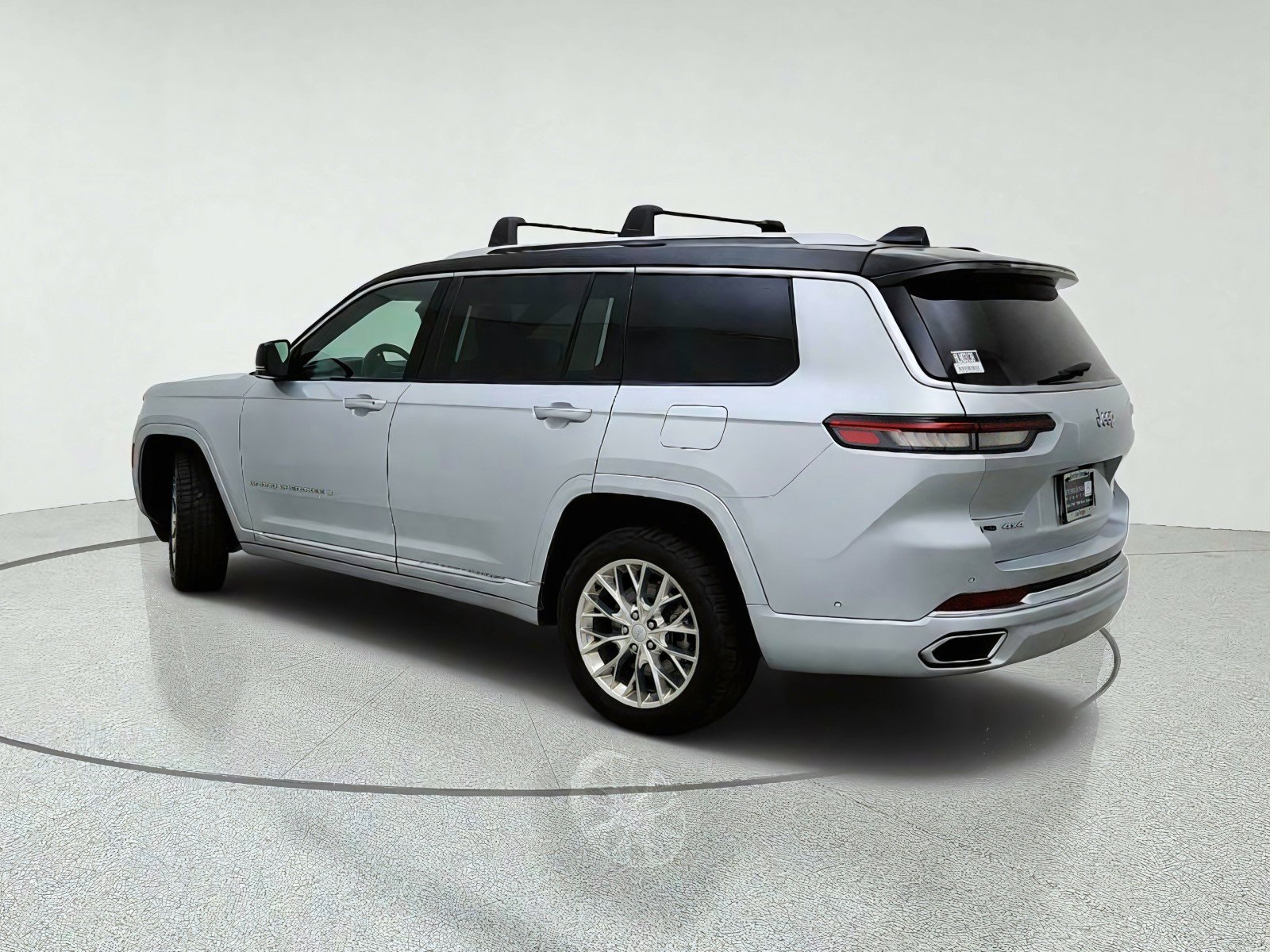 Used 2021 Jeep Grand Cherokee L Summit w/ Luxury Tech Group V AWD/4WD image 12