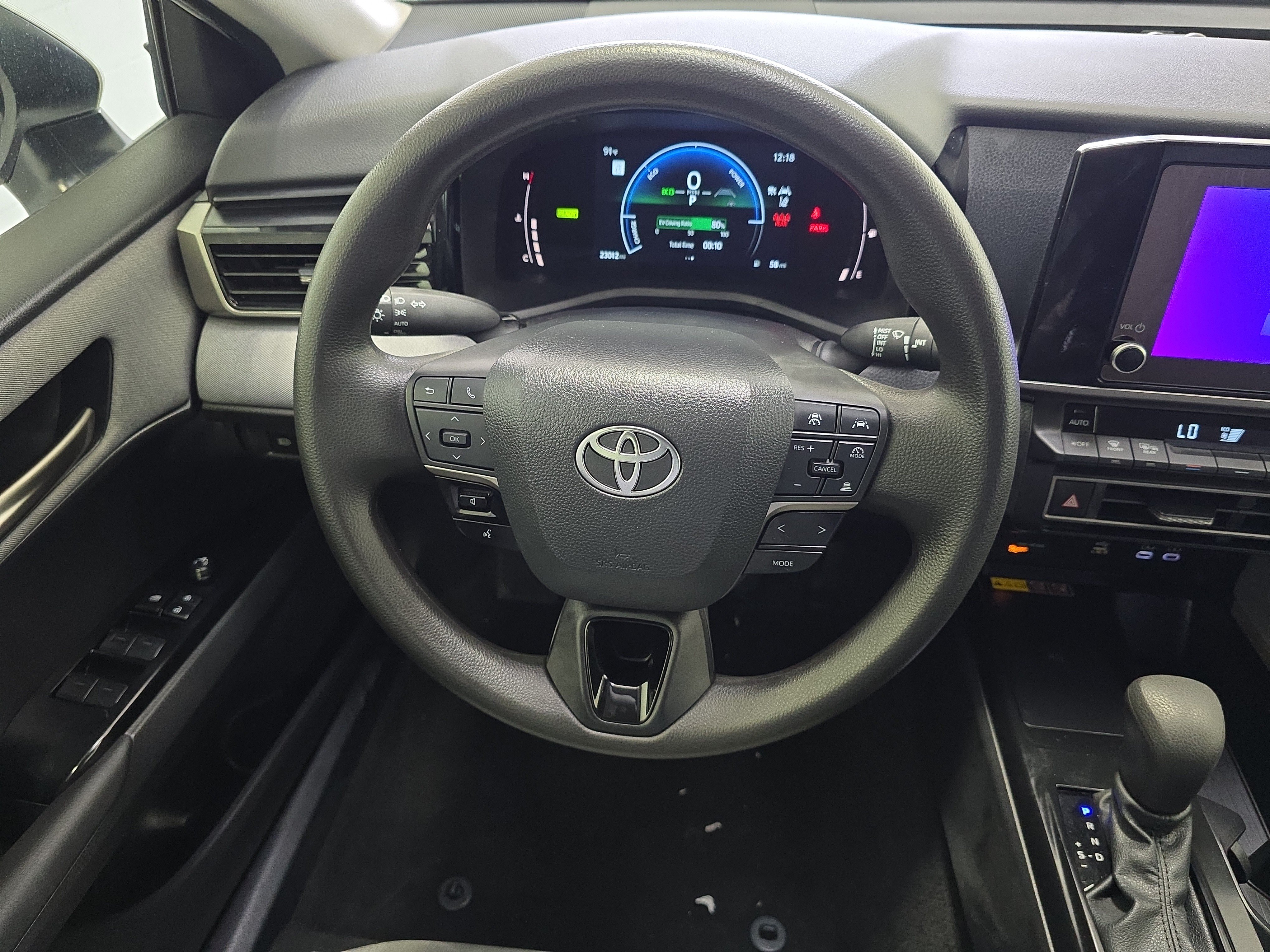 Used 2025 Toyota Camry LE FWD image 15
