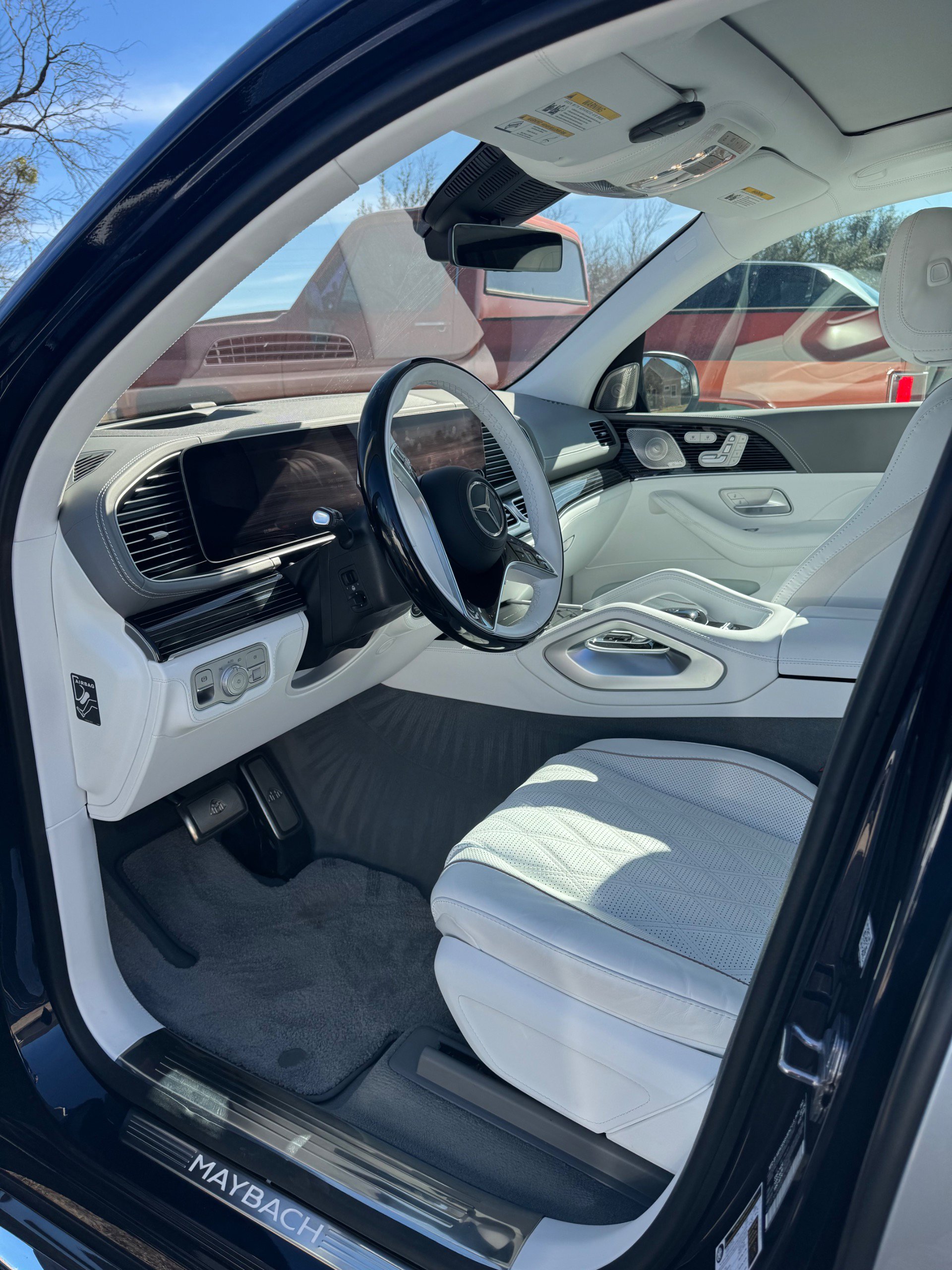 Used 2024 Mercedes-Benz Maybach GLS 600 4MATIC image 22
