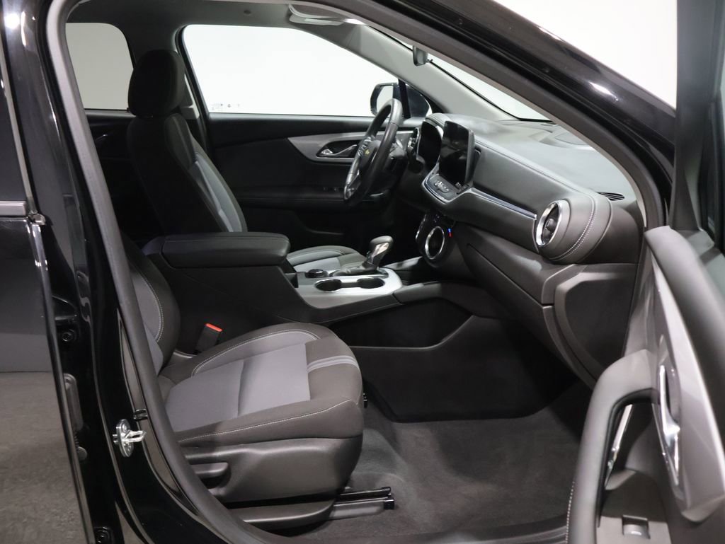 Used 2023 Chevrolet Blazer LT image 22