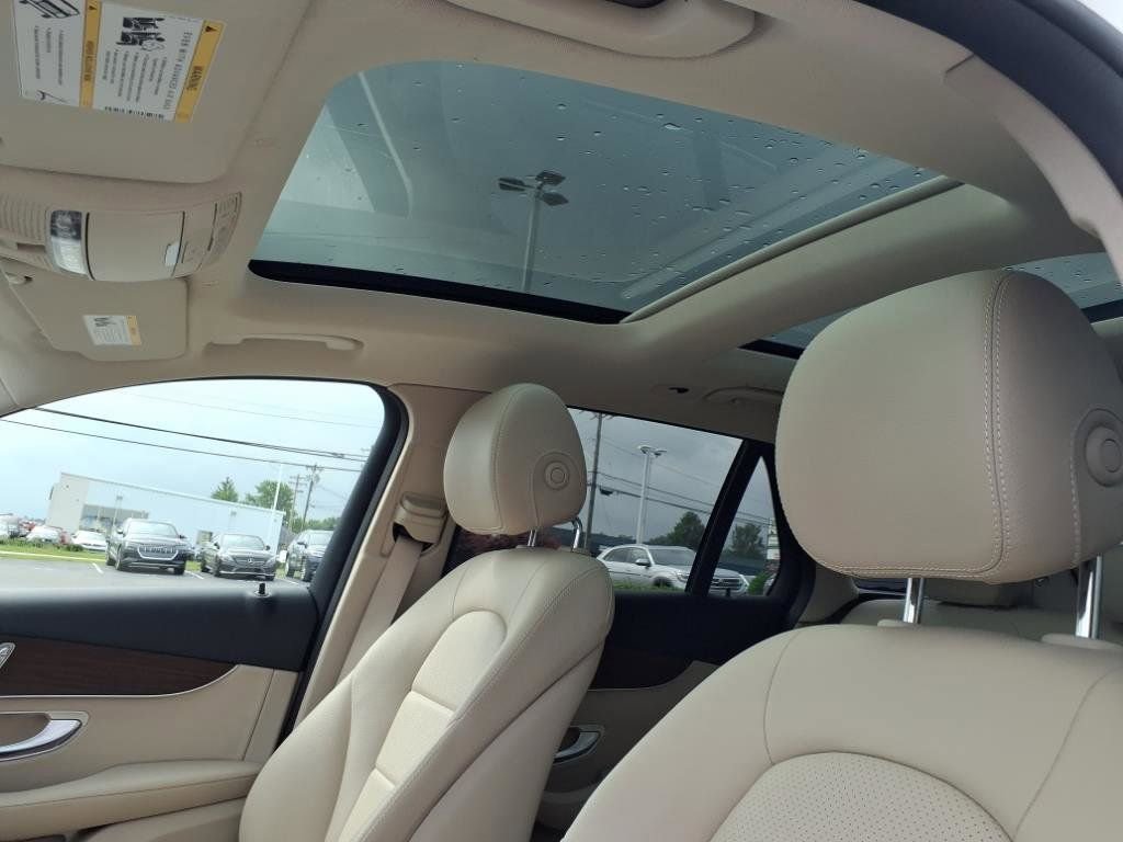 Used 2021 Mercedes-Benz GLC 300 4MATIC image 43