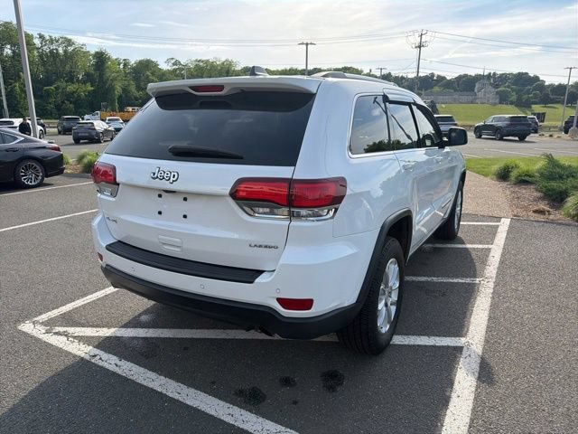 Used 2021 Jeep Grand Cherokee Laredo AWD/4WD image 9