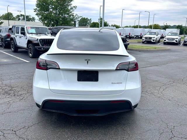 Used 2024 Tesla Model Y Performance AWD/4WD image 9