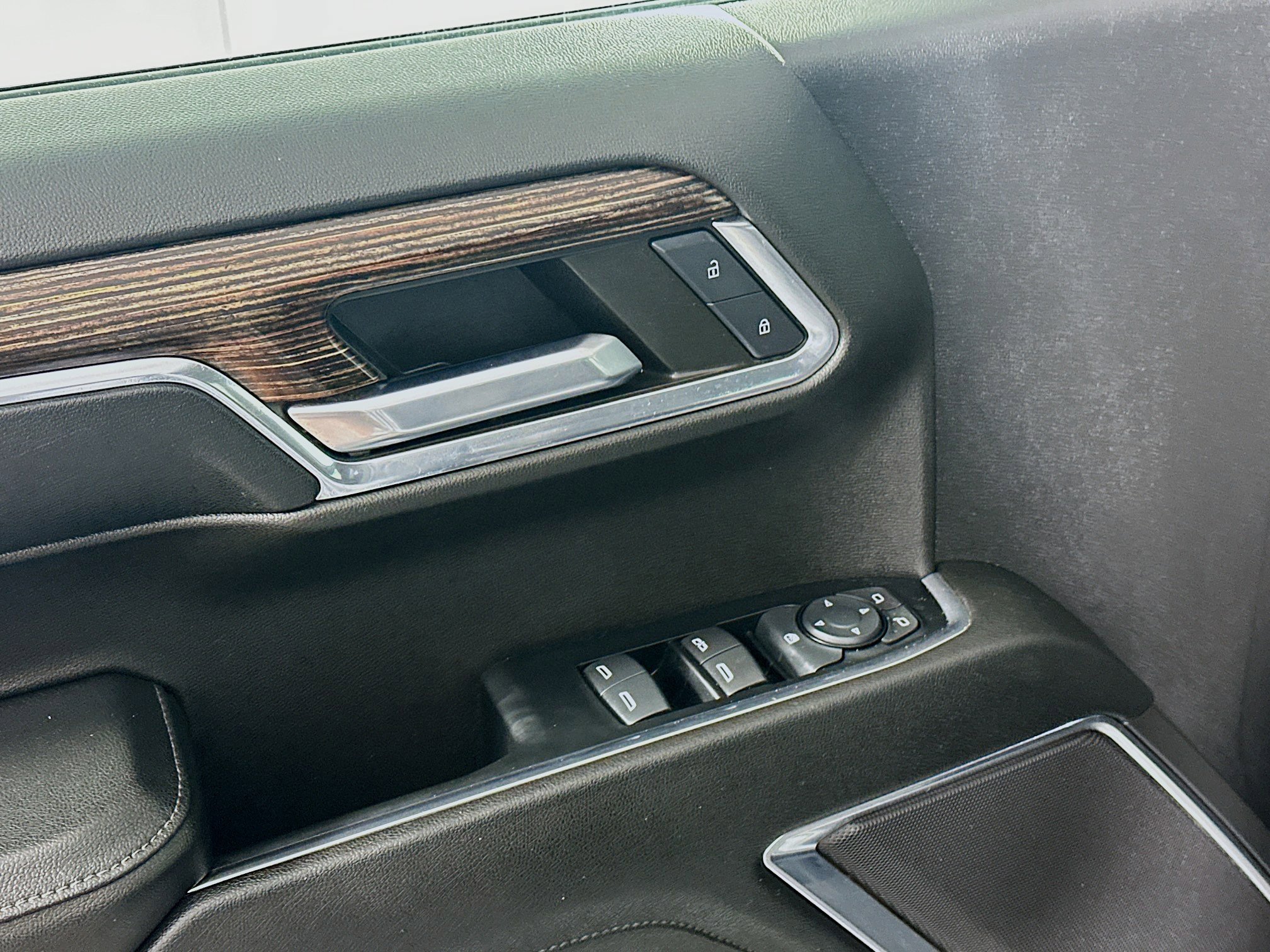 Used 2024 GMC Sierra 1500 Elevation image 15