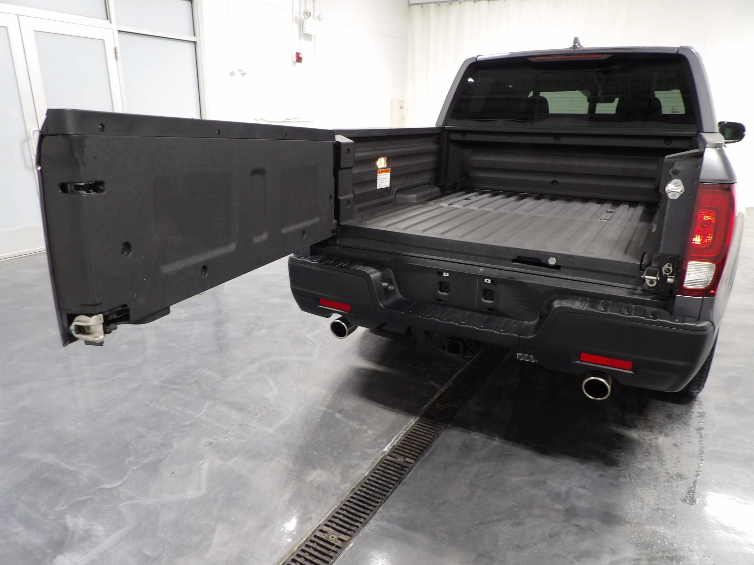 Used 2025 Honda Ridgeline RTL image 12