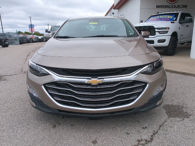 Used 2025 Chevrolet Malibu LT FWD image 4