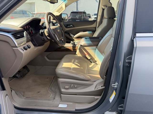 Used 2019 Chevrolet Tahoe LT w/ LT Signature Package AWD/4WD image 32