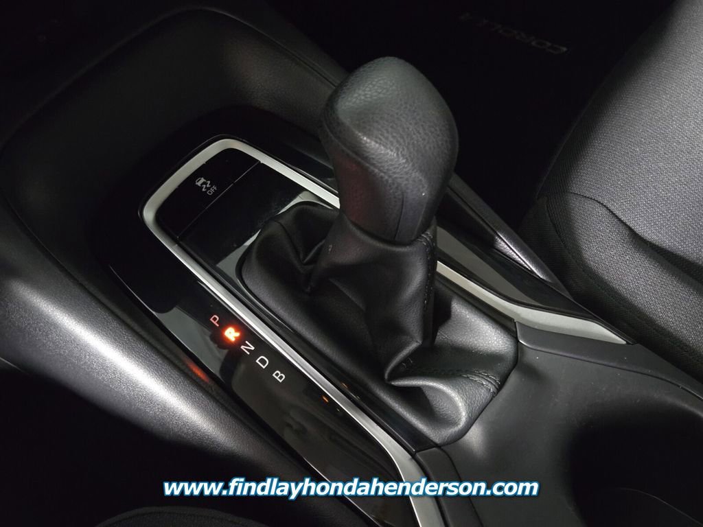Used 2025 Toyota Corolla LE image 20