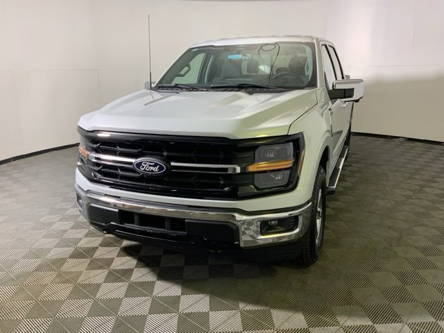 New 2025 Ford F150 XLT w/ Equipment Group 302A MID image 4