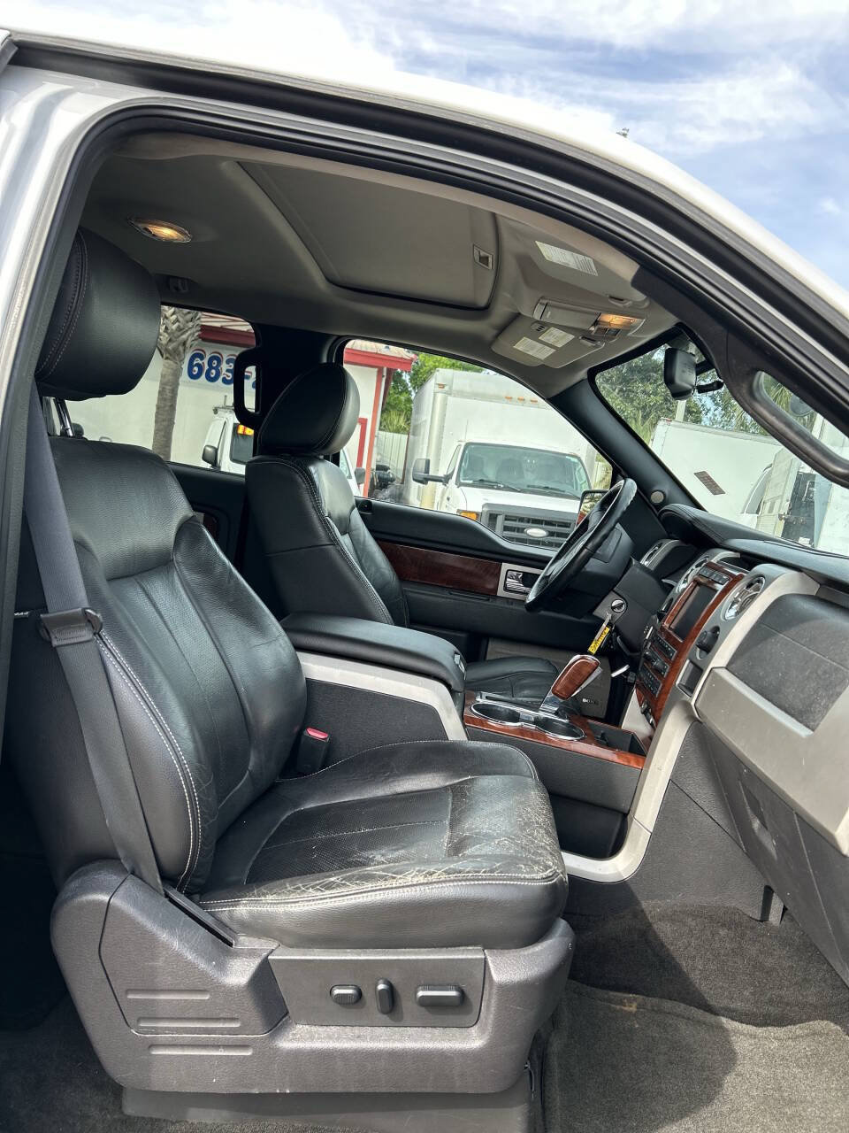 Used 2010 Ford F150 Lariat RWD image 10