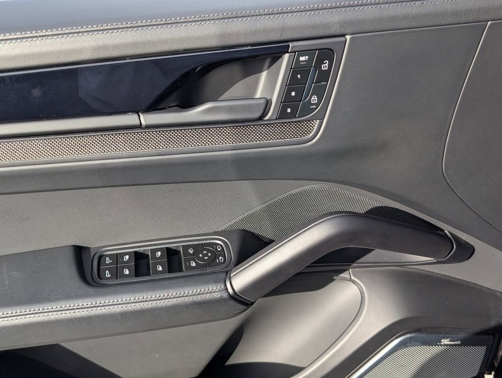 Certified 2025 Porsche Cayenne GTS image 20